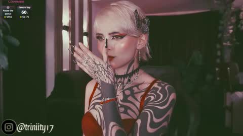 Snapshot of abril__colen chatting on September 21, 3:19 am April online show from September 21, 3:19 am