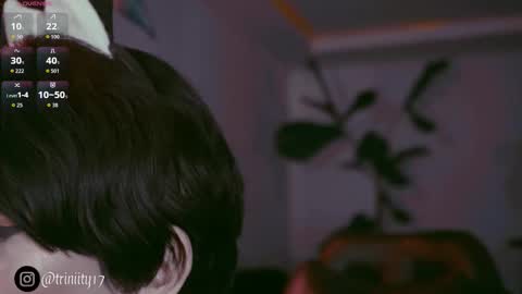 Snapshot of abril__colen chatting on December 20, 10:06 pm April online show from December 20, 10:06 pm