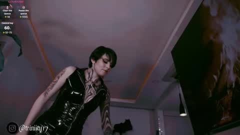 Snapshot of abril__colen chatting on December 21, 9:55 pm April online show from December 21, 9:55 pm