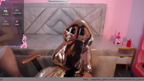 abril_ch_ online show from January 13, 11:59 am