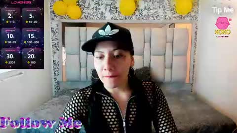 Abril Fox online show from June 22, 12:13 pm