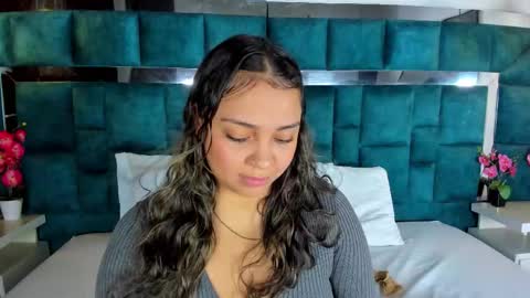 abril_gomez_11 online show from March 18, 6:55 pm