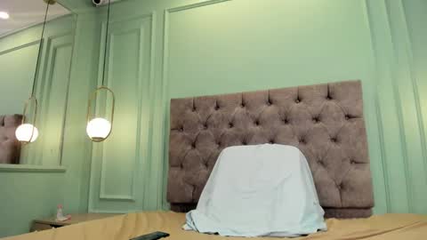 Abril jones online show from January 21, 11:24 pm