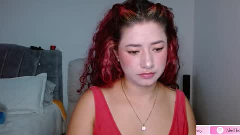 Snapshot of abril_lovee2 chatting on February 23, 6:01 pm Abril online show from February 23, 6:01 pm