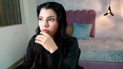 ABRIL MATTHEWS online show from January 11, 12:07 pm