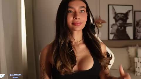 Snapshot of abril_w18 chatting on November 29, 9:40 pm My name is Alexa. Please say hello I like to chat with you. If you have requests please use tip online show from November 29, 9:40 pm