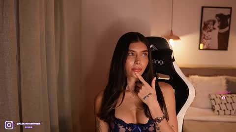 Snapshot of abril_w18 chatting on March 28, 12:32 am My name is Alexa. Please say hello I like to chat with you. If you have requests please use tip online show from March 28, 12:32 am