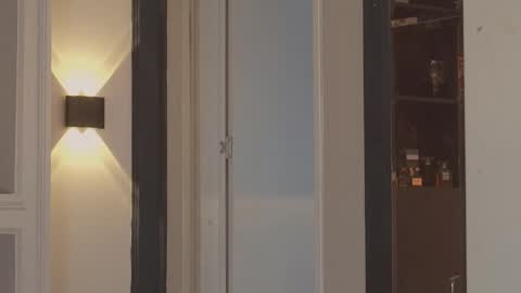 Abril Colls online show from October 27, 12:26 am