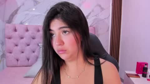 Snapshot of abrilquintana chatting on May 11, 4:04 pm Abril online show from May 11, 4:04 pm