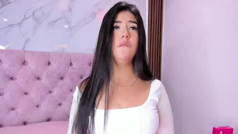 Snapshot of abrilquintana chatting on May 16, 11:42 am Abril online show from May 16, 11:42 am
