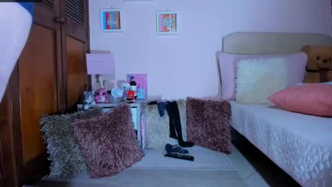 Abril online show from November 17, 1:22 am