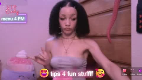 Peach online show from August 4, 2:37 am