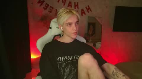 Nick online show from November 9, 3:43 pm