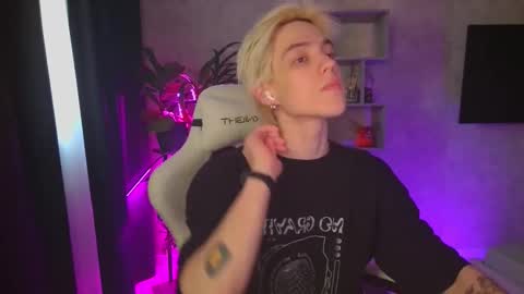 Nick online show from November 17, 4:18 am