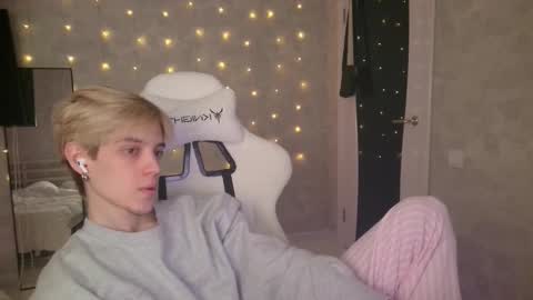 Nick online show from February 2, 12:26 pm