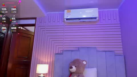 Snapshot of aby_lee_ chatting on December 6, 2:38 pm Aby online show from December 6, 2:38 pm