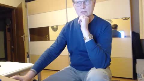 Snapshot of ach471 chatting on December 13, 6:16 pm ach471 online show from December 13, 6:16 pm