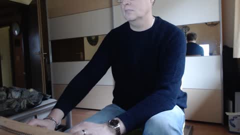 Snapshot of ach471 chatting on January 24, 10:00 am ach471 online show from January 24, 10:00 am