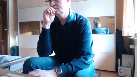 Snapshot of ach471 chatting on February 16, 2:10 pm ach471 online show from February 16, 2:10 pm