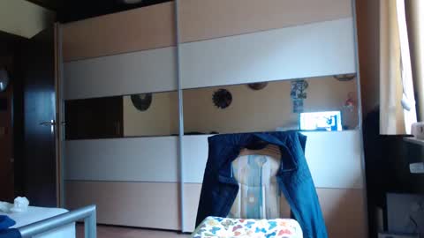 Snapshot of ach471 chatting on March 11, 7:15 am ach471 online show from March 11, 7:15 am