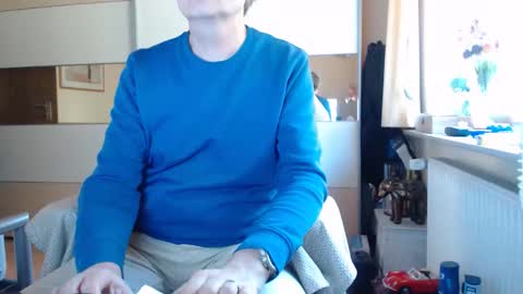 Snapshot of ach471 chatting on October 2, 7:15 am ach471 online show from October 2, 7:15 am