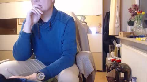 Snapshot of ach471 chatting on November 3, 6:03 am ach471 online show from November 3, 6:03 am