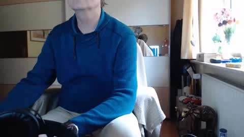 Snapshot of ach471 chatting on November 8, 11:32 am ach471 online show from November 8, 11:32 am