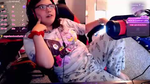 AChubbyGummy online show from July 11, 10:33 pm