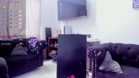 Alice online show from November 12, 4:51 pm