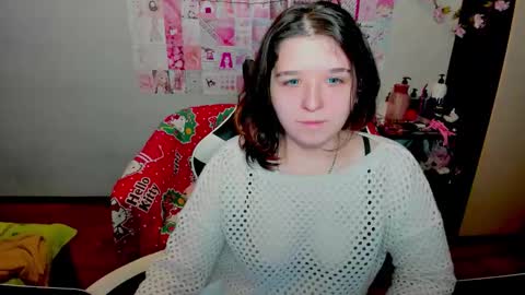 Snapshot of acid_kate chatting on December 4, 12:20 am Kate online show from December 4, 12:20 am