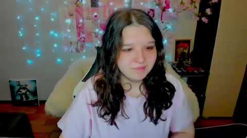 Snapshot of acid_kate chatting on July 2, 12:43 am Kate online show from July 2, 12:43 am