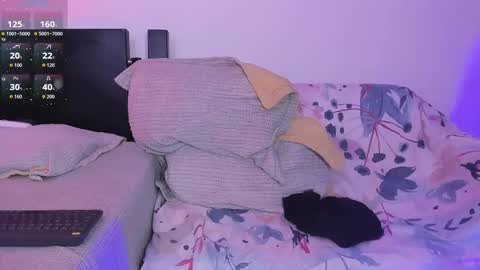 Snapshot of acid_longer chatting on November 15, 2:09 am centric independent model online show from November 15, 2:09 am