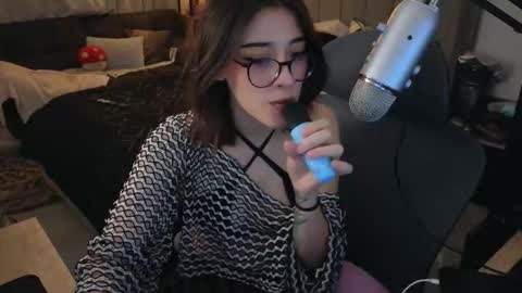 Snapshot of acidkaos chatting on December 4, 11:13 pm Lana 3 online show from December 4, 11:13 pm