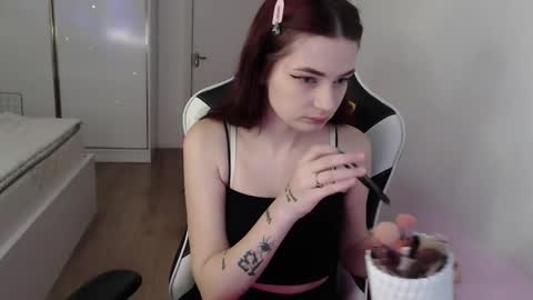 Snapshot of ackerm4n chatting on November 7, 7:41 am Mikasa online show from November 7, 7:41 am