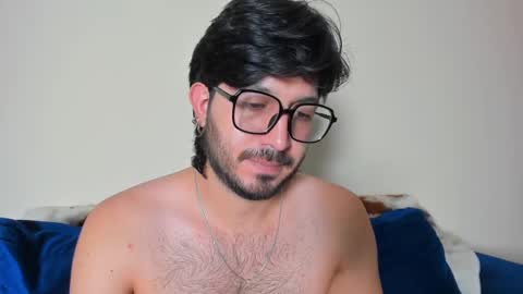 Snapshot of ackerman_eren_ chatting on January 15, 6:51 pm R. online show from January 15, 6:51 pm