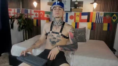 Snapshot of acxel_prescot chatting on June 11, 9:57 pm Acxel online show from June 11, 9:57 pm