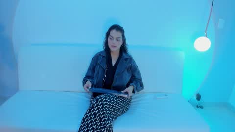    online show from January 7, 1:46 pm