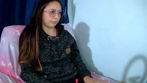 Snapshot of ada_naugthy1 chatting on November 9, 11:25 pm Ada naugthy28 online show from November 9, 11:25 pm