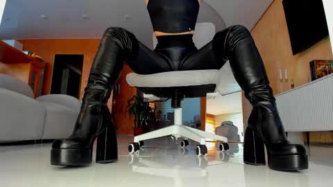 Snapshot of adagrand chatting on February 5, 9:14 am Ada online show from February 5, 9:14 am