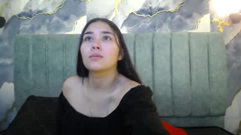 Snapshot of adaira31 chatting on December 18, 9:15 am Adaira online show from December 18, 9:15 am