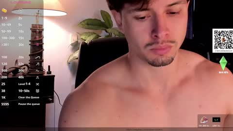 Snapshot of adam_bouton chatting on November 15, 1:40 pm Adam online show from November 15, 1:40 pm