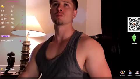 Snapshot of adam_bouton chatting on November 26, 10:55 pm Adam online show from November 26, 10:55 pm