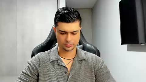 adam clarke online show from July 28, 2:29 am