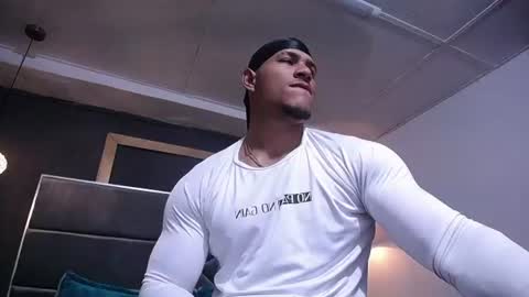 adam_fit19cm online show from July 3, 1:50 pm