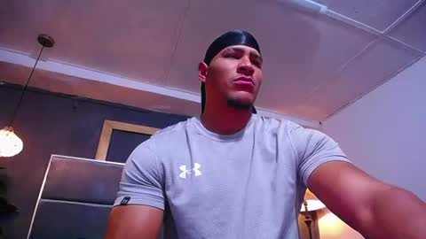 adam_fit19cm online show from July 30, 1:43 pm