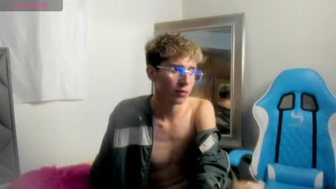 Adam online show from April 8, 7:19 am