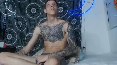 Snapshot of adam_hard_ chatting on November 27, 12:46 am Adam online show from November 27, 12:46 am