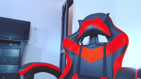 Snapshot of adam_hot11 chatting on December 21, 3:52 pm adam hot11 online show from December 21, 3:52 pm