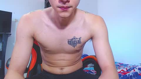 Snapshot of adam_hot11 chatting on January 18, 2:32 pm adam hot11 online show from January 18, 2:32 pm