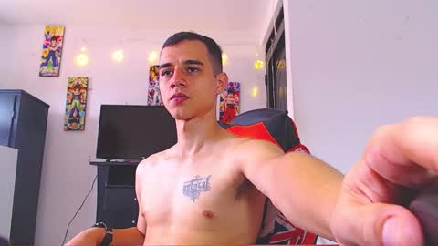 Snapshot of adam_hot11 chatting on February 24, 3:10 pm adam hot11 online show from February 24, 3:10 pm